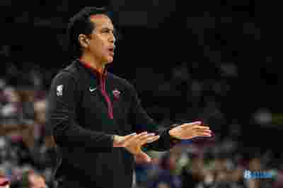NBA费城76人29分逆转骑士：马克西领衔创队史纪录，詹姆斯主场首秀告捷